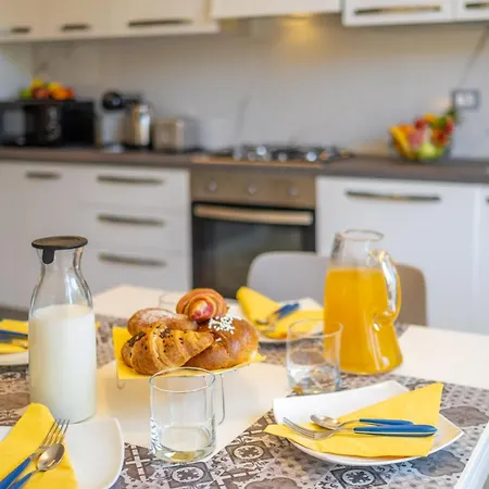 Elegant 2-suite Residence, Near The Thermal Baths Апартаменты Кастрокаро-Терме