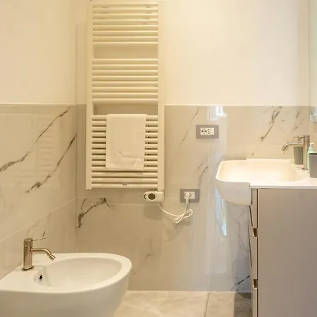 Elegant 2-suite Residence, Near The Thermal Baths