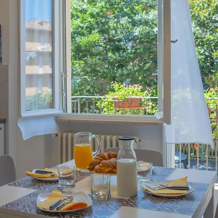Elegant 2-suite Residence, Near The Thermal Baths Apartmán