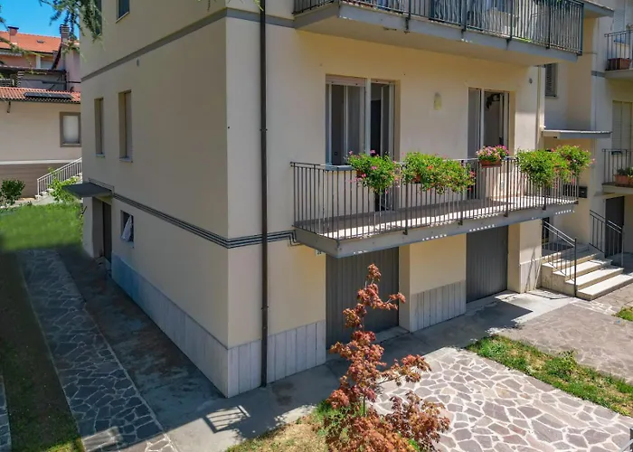 Daire Elegant 2-suite Residence, Near The Thermal Baths *